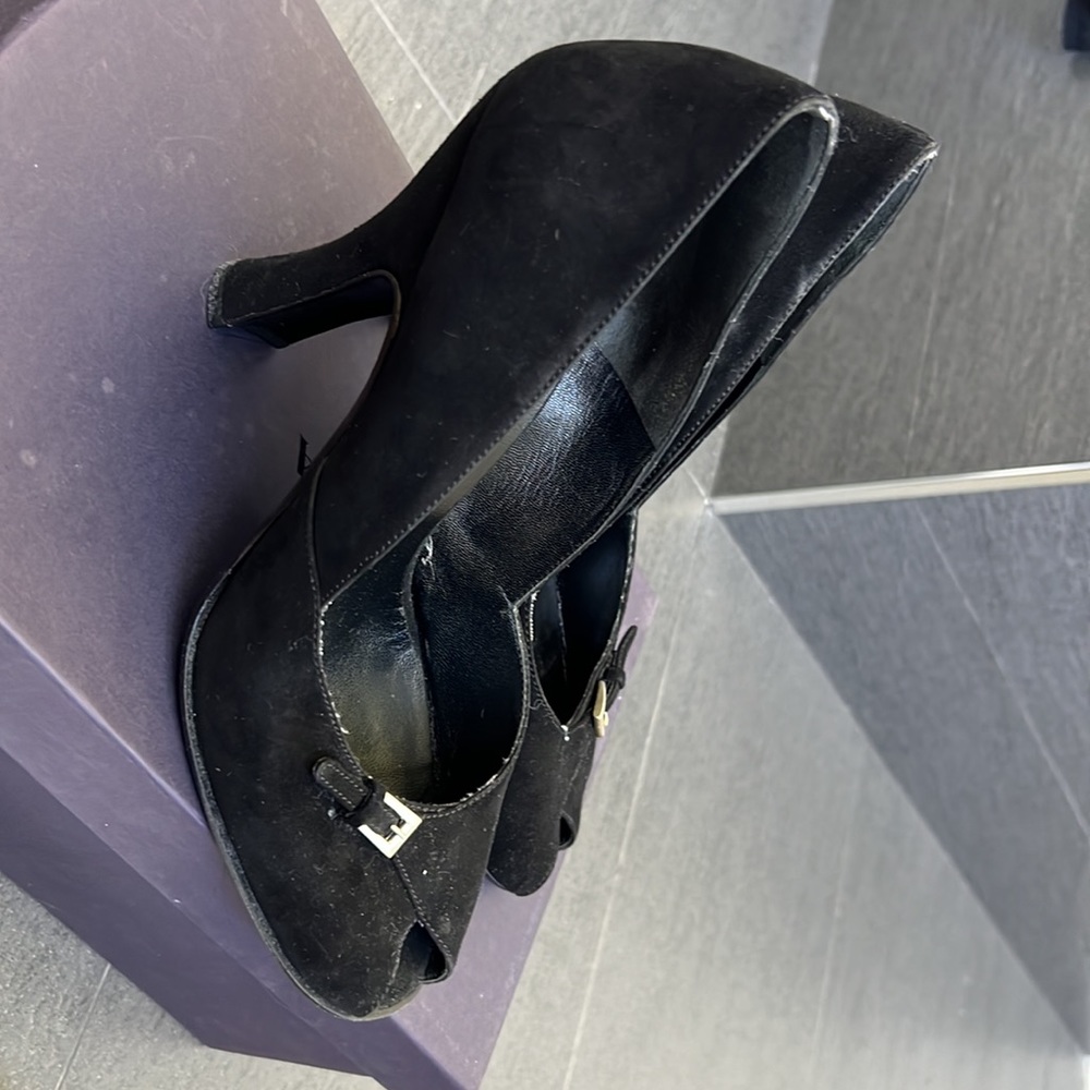 Prada stilettos - Picture 2 of 7